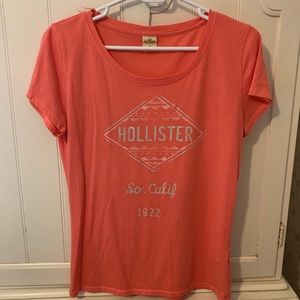 Hollister Coral Women’s Graphic Tee